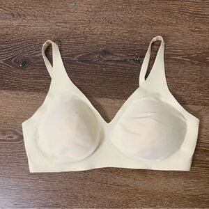 Knix Womens revolution v neck wire free bra M+ 34D/DD